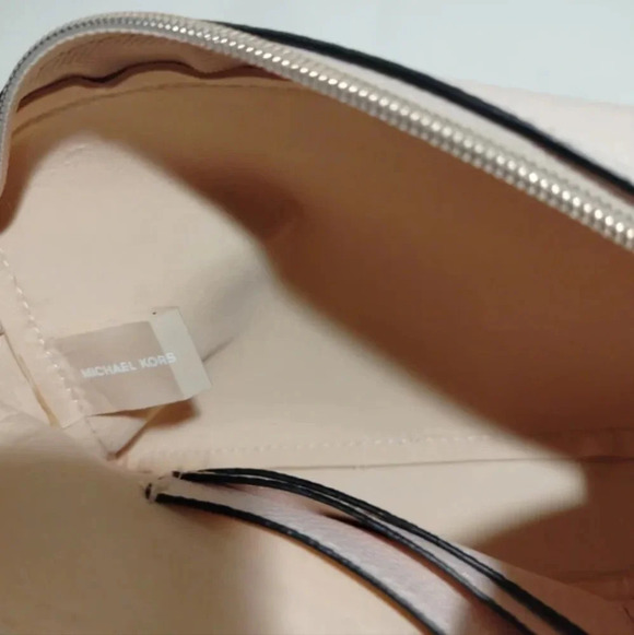 Michael Kors Leather Crossbody Blush Special Edition Purse Bag - Picture 2 of 6